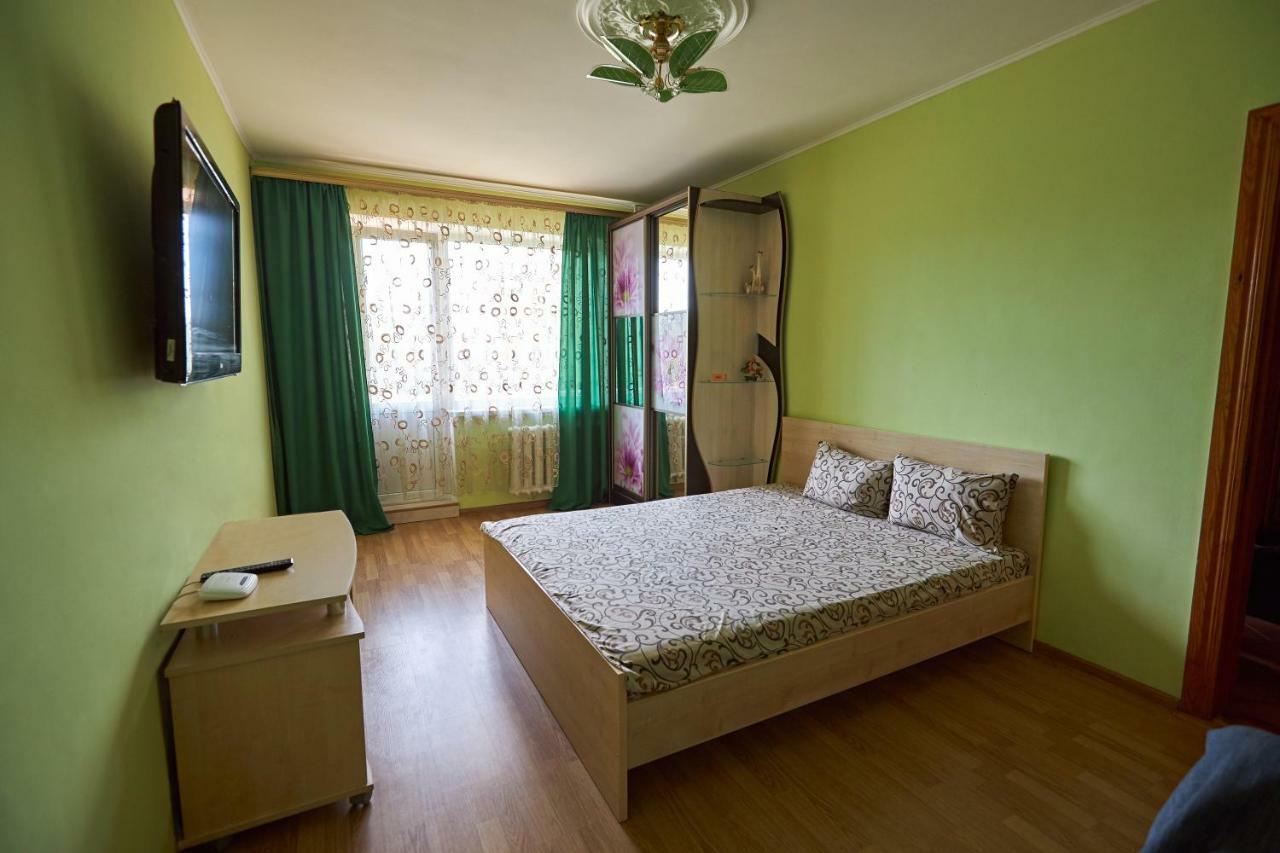Babylon Apartments On Kievskaya Street 罗夫诺 外观 照片